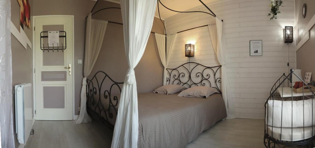 Bed and Breakfast Au Coeur Du Bien Etre Monteaux Exterior foto