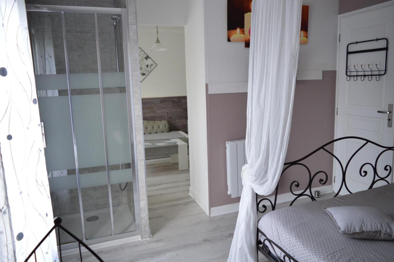 Bed and Breakfast Au Coeur Du Bien Etre Monteaux Exterior foto