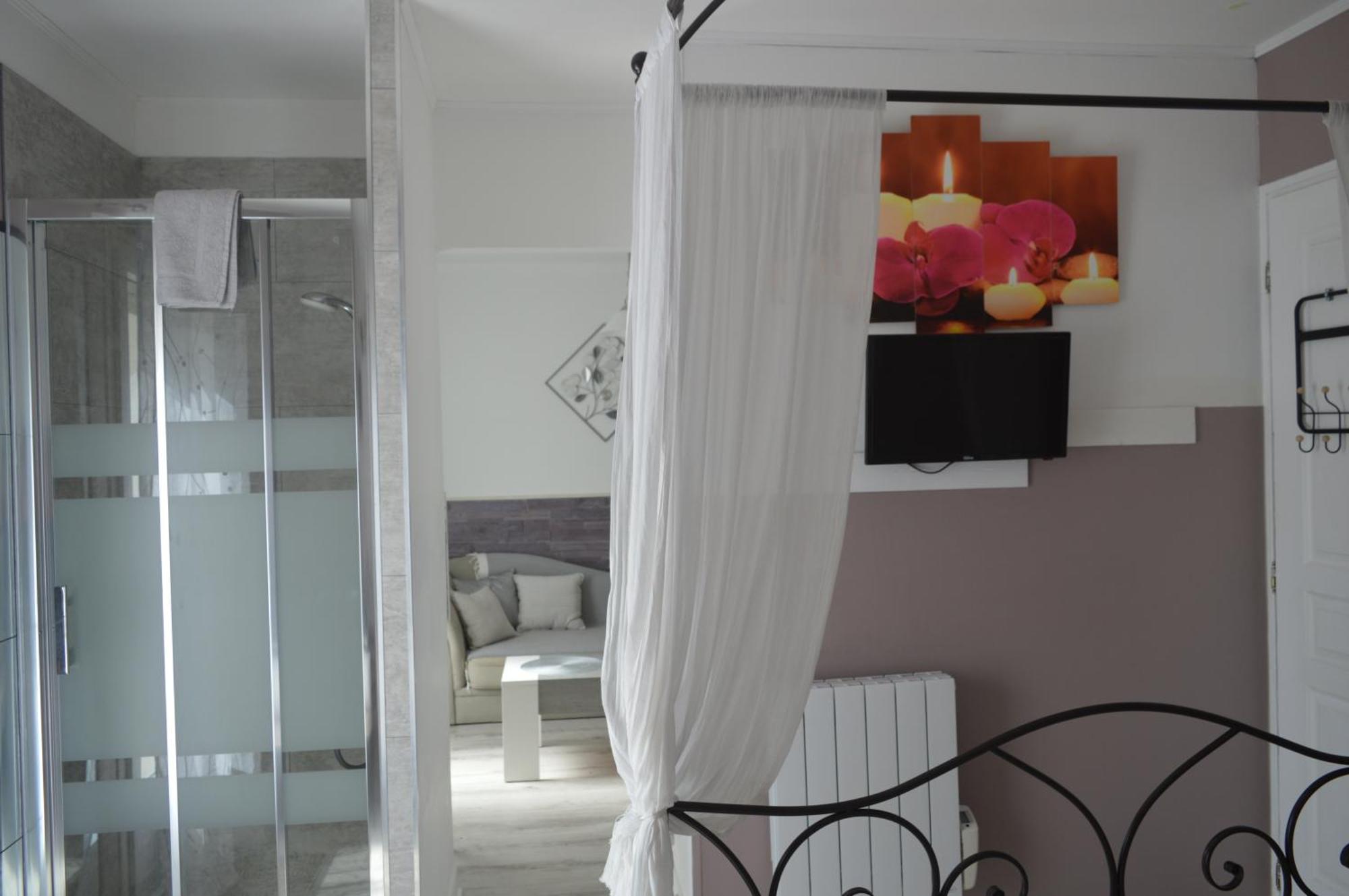 Bed and Breakfast Au Coeur Du Bien Etre Monteaux Exterior foto
